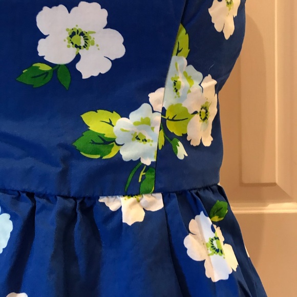 Hollister peplum top with flowered pattern size m - Picture 2 of 5